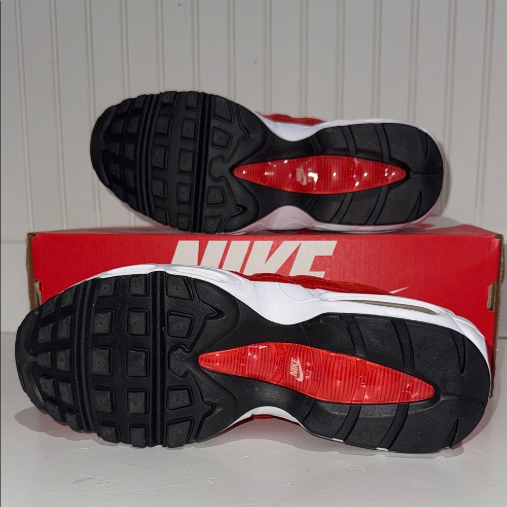 Nike Air Max 95 - Men’s 7.5 / Women 9 (No Box) - Picture 11 of 16